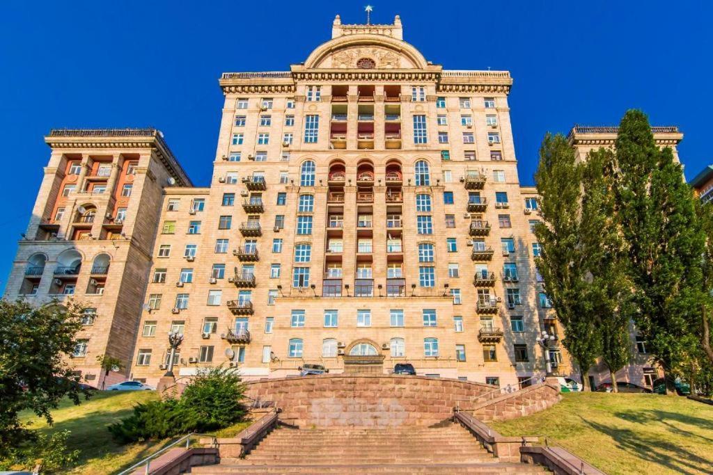 Апартаменти 3-Кімнатні, Метро Хрещатик Kiev Eksteriør bilde